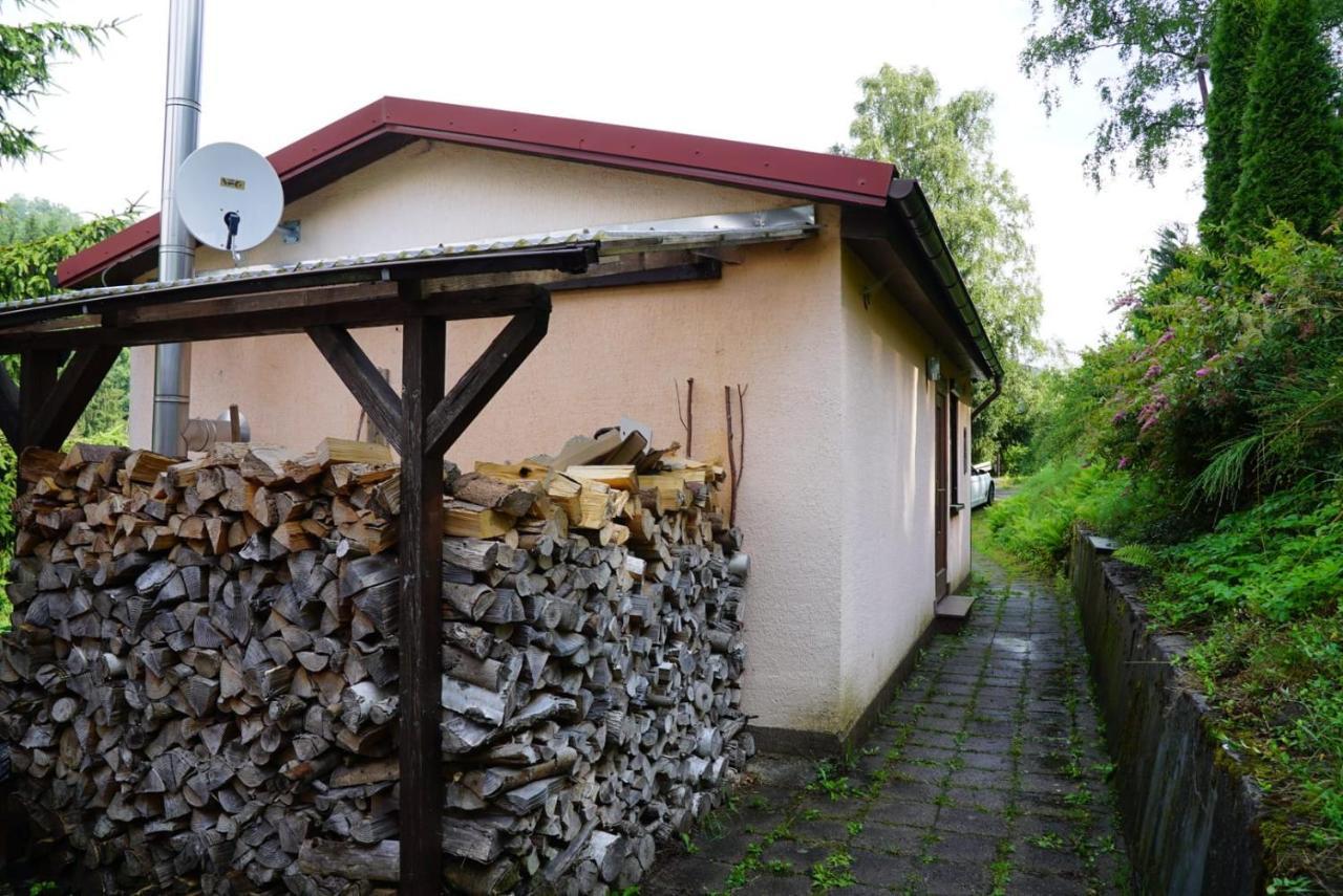 Ruhiges Ferienhaus Am Waldrand Mit Sauna Und Kamin - Hellaberg II Langenbach  Eksteriør bilde